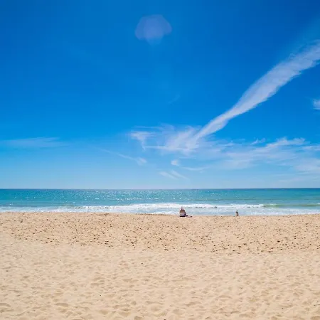 Magnífico Perto Da *