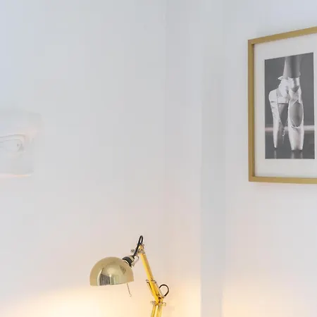 Magnífico Perto Da *