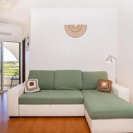 Magnífico Perto Da *